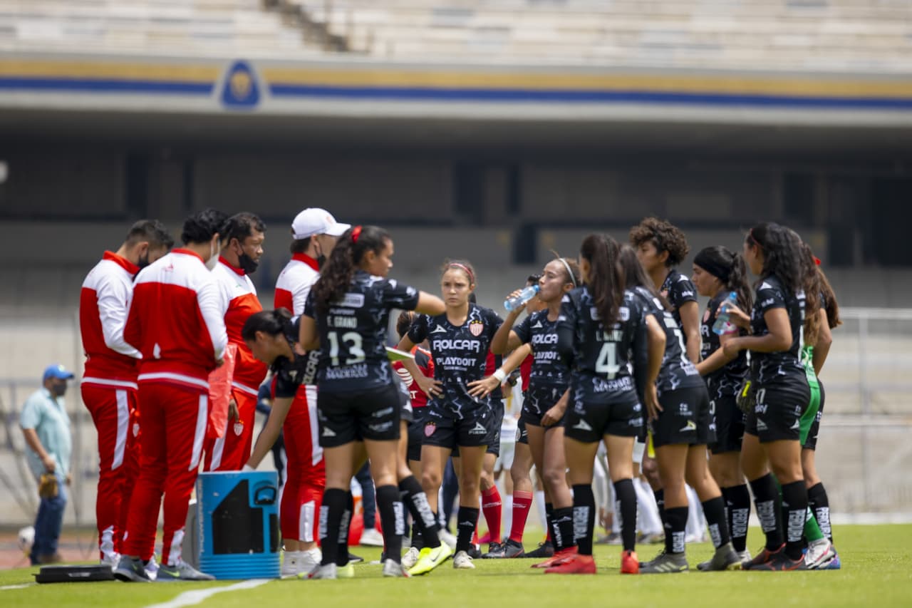 Pumas y Necaxa no logran romper el 0-0 y se conforman con un punto en su debut del Apertura 2021.