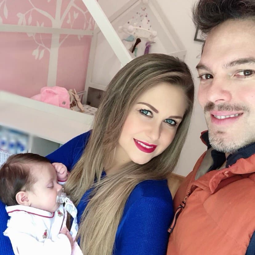 "Estuvimos cuatro días en el hospital y la verdad es que ver a tu bebé en un cuarto de hospital es muy doloroso" comentó la actriz.