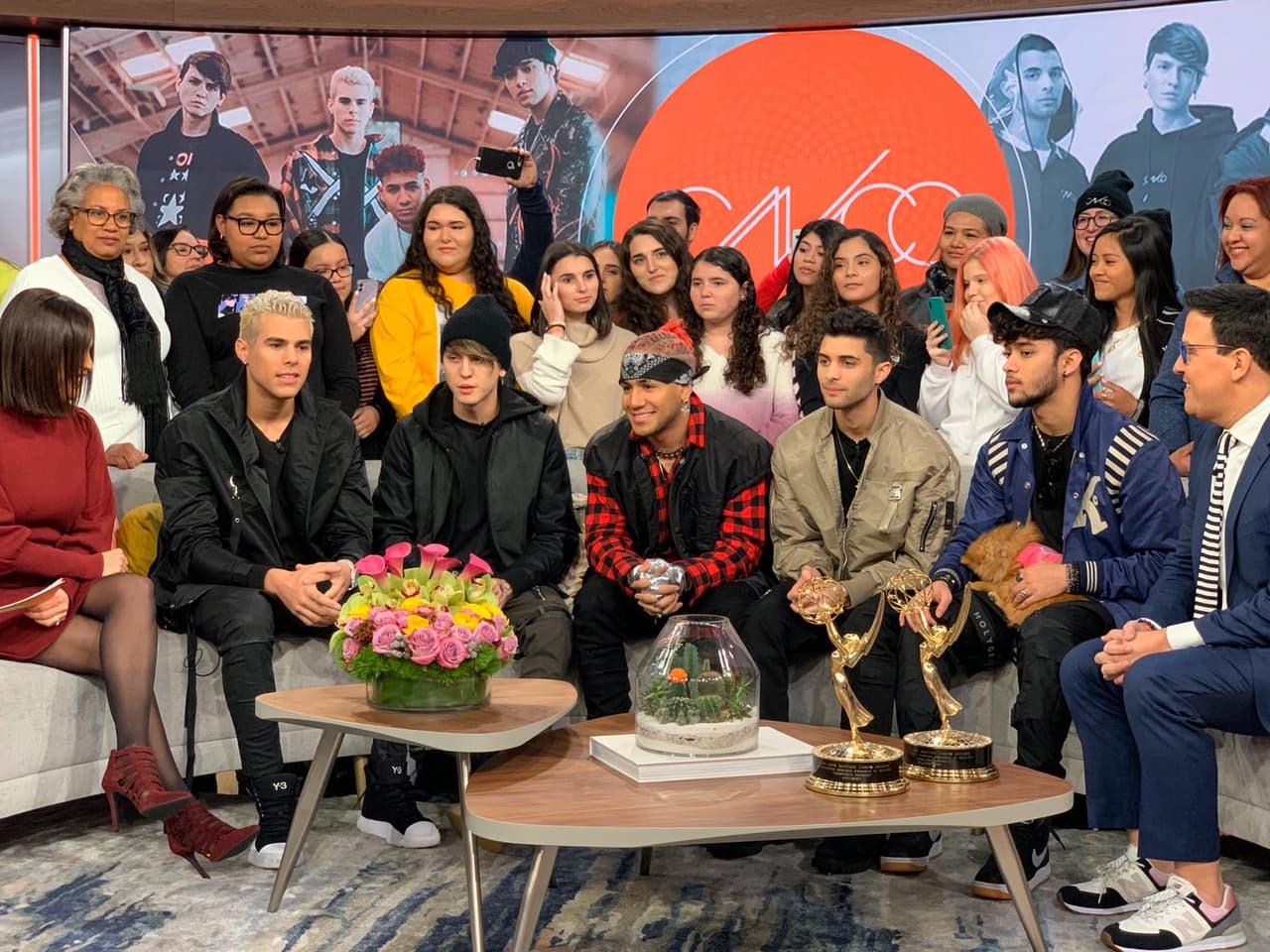 La 'band boy' que emergió del reality La Banda en el 2015 acudió al show para celebrar su nominación a los Premio Lo Nuestro y el próximo estreno de la gira Press Start Tour.