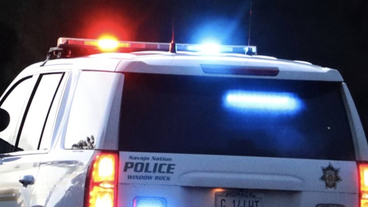 Dos empleados del departamento de policía de la Nación Navajo dan positivo por coronavirus
