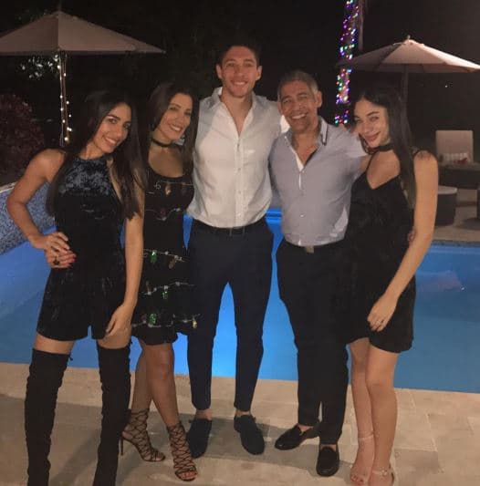 Pronto lo veremos en su papel de abuelo, y ahora como capitán en Pequeños Gigantes USA.