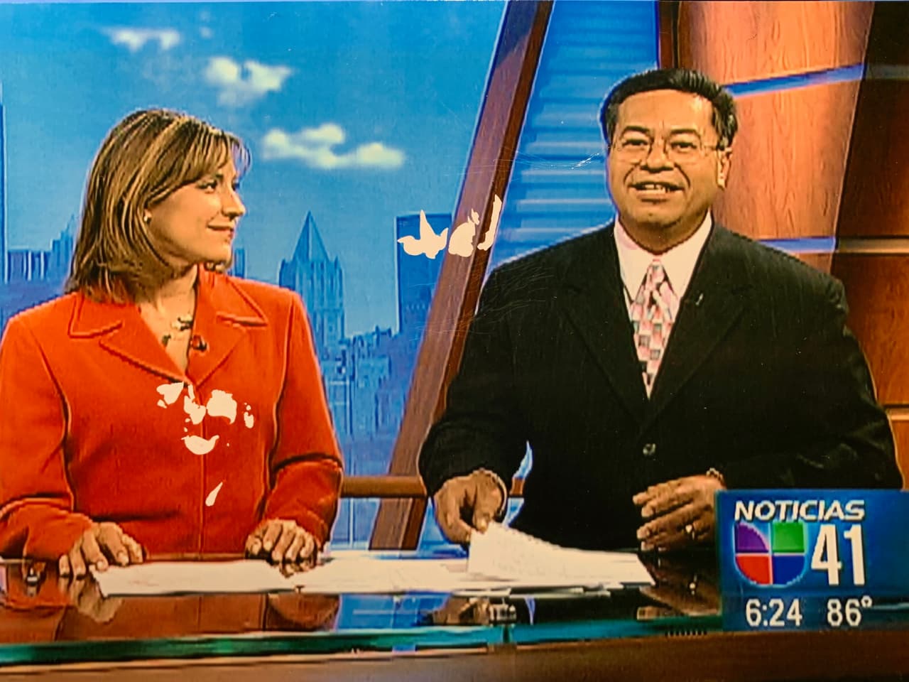 Dentro de la rama de maestro de ceremonias, se ha presentado en escenarios tales como el Madison Square Garden, Carnegie Hall y Lincoln Center con artistas de fama mundial. En la parte comercial, es ampliamente solicitado por las diferentes agencias de publicidad para narrar comerciales y documentales.