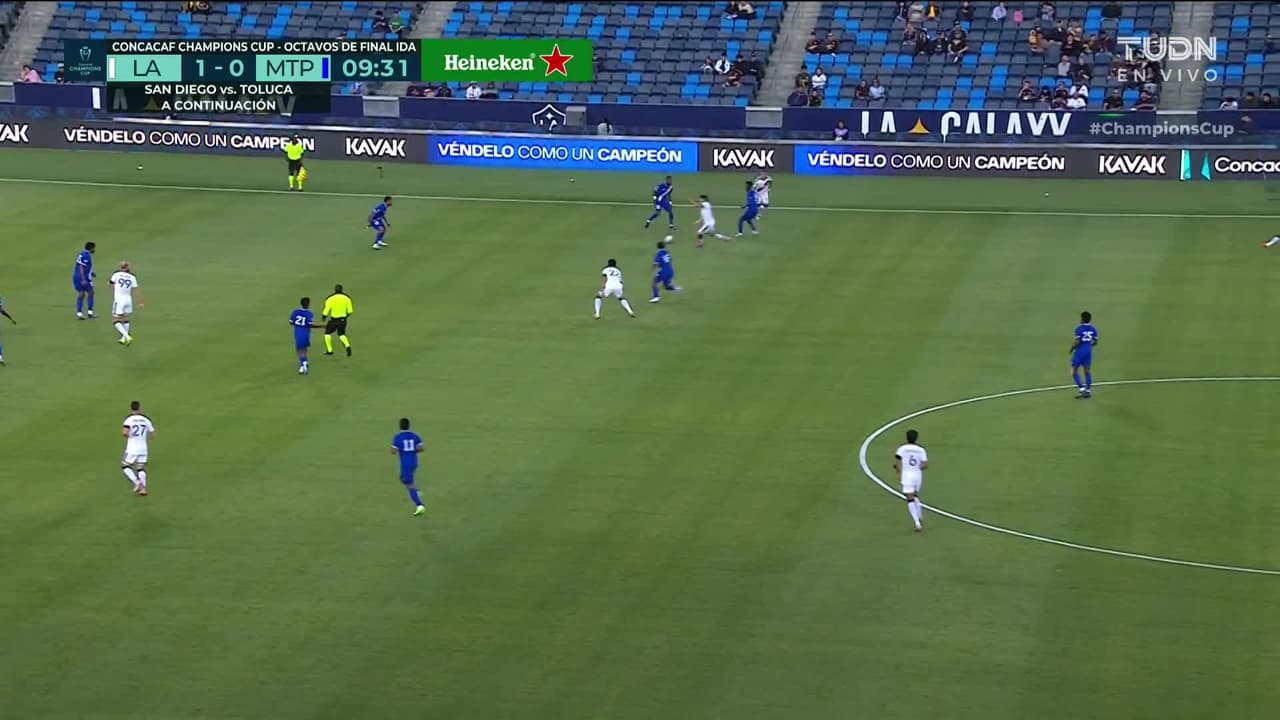 ¡TIRO ATAJADO! disparo por Gabriel Pec.