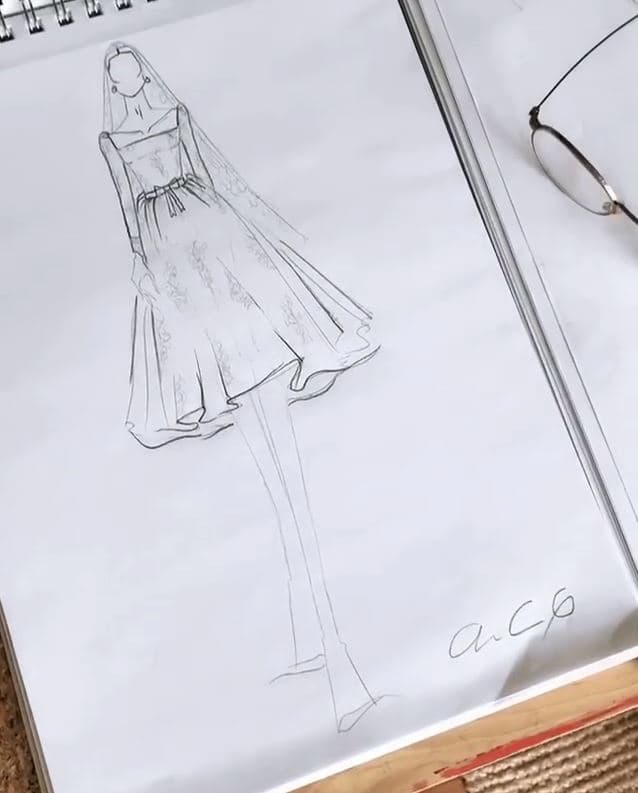 Alejandra, la autora de los bocetos, es la tercera hija de Biby y Eduardo. La joven es una 
<b>apasionada de la moda</b> y le gusta la fotografía.