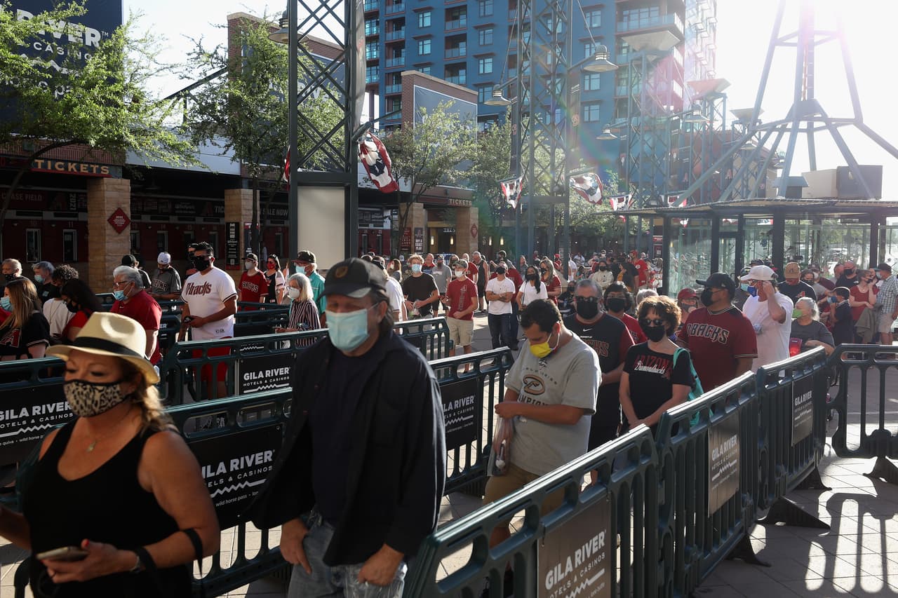 Pese a la disminución en casos de coronavirus, expertos en Arizona piden no bajar la guardia