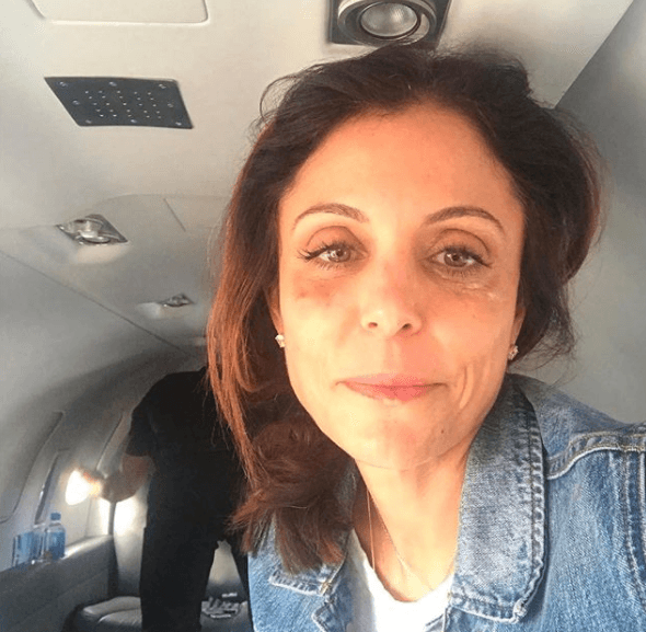 Pero la ayuda proporcionada por ella fue aún más lejos. De acuerdo con la revista Hola, después de entregar víveres en Puerto Rico, Bethenny utilizó sus aviones para transportar hasta Nueva York a un grupo de personas con cáncer y otras enfermedades, quienes necesitan ser atendidos y que, debido a la falta de luz y agua en Puerto Rico, es imposible que den continuidad a su tratamiento.