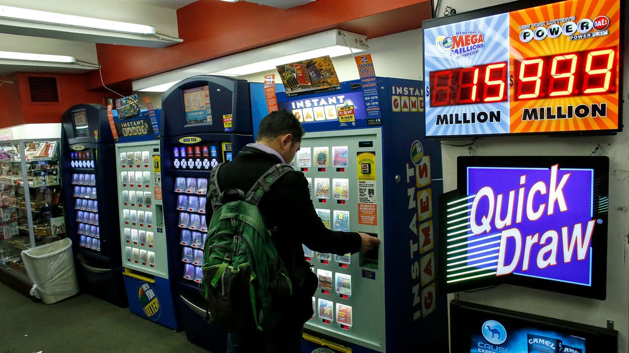 ¿Y si ganas el 'jackpot' del Mega Millions? Esto hicieron 5 afortunados con su dinero (3 perdieron todo)