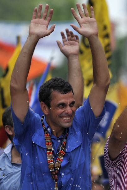 "Busque si en ese programa de Gobierno está la solución al problema que usted tiene que lidiar todos los días", añadió.