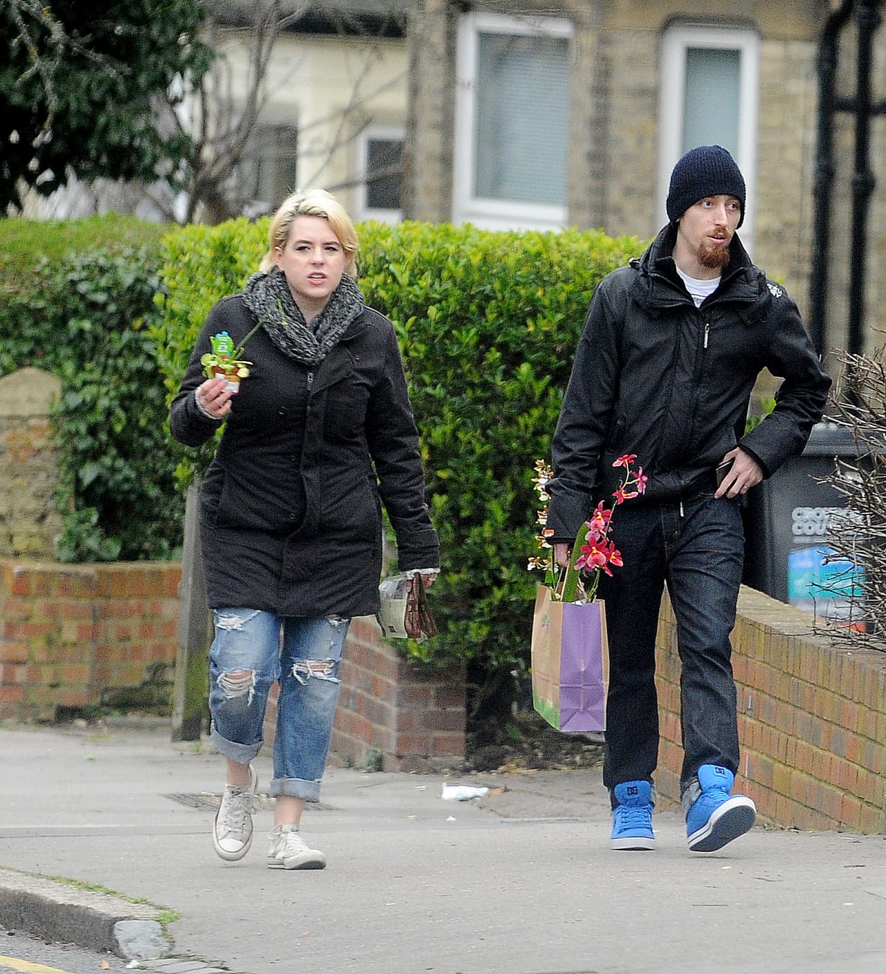 La hija adoptiva de Nicole Kidman y Tom Cruise vive tranquilamente en el Reino Unido.