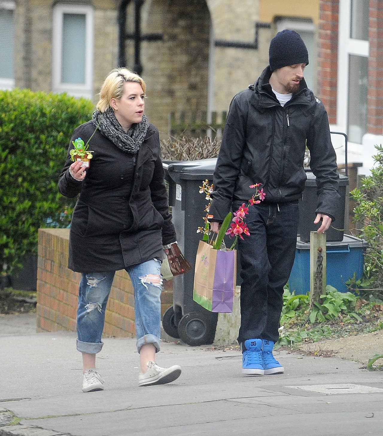 Isabella vive lejos de Hollywood y de sus padres, Tom y Nicole.