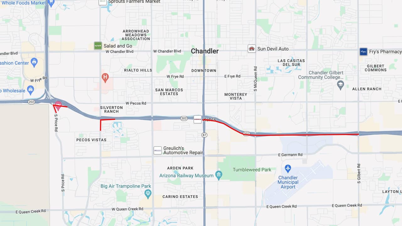 <b>Circuito 202 este</b>
<br>El Loop 202 en dirección este estará cerrado entre Arizona Avenue y Gilbert Road desde las 10 p.m. del viernes 16 de agosto, hasta las 5 a.m. del lunes 19 de agosto.
<br>
<br>Las rampas de entrada al Loop 202 en dirección este en las calles Dobson y Alma School también estarán cerradas. 
<br>
<br>
<b>Rutas alternas</b>
<br>Considere utilizar Pecos o Germann Road en dirección este.