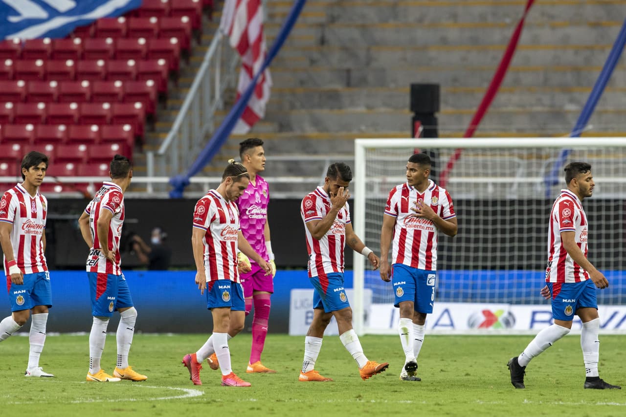 (L-R), JOSE JUAN MACIAS, URIEL ANTUNA, JESUS ANGULO, RAUL GUDINO, MIGUEL PONCE, GILBERTO SEPULVEDA, ALEXIS VEGA OF GUADALAJARA during the game Guadalajara vs Cruz Azul, corresponding to Day 15 of the Torneo Apertura Guard1anes 2020 of the Liga BBVA MX, at Akron Stadium, on October 25, 2020. 
<br>
<br> (I-D), JOSE JUAN MACIAS, URIEL ANTUNA, JESUS ANGULO, RAUL GUDINO, MIGUEL PONCE, GILBERTO SEPULVEDA, ALEXIS VEGA DE GUADALAJARA durante el partido Guadalajara vs Cruz Azul, correspondiente a la Jornada 15 del Torneo Apertura Guard1anes 2020 de la Liga BBVA MX, en el Estadio Akron, el 25 de Octubre de 2020.