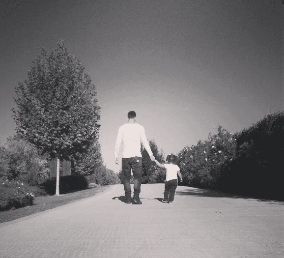 Con ella pasa los momentos más tiernos y no duda en compartirlo con sus seguidores, ya que su 'princesa' como él le llama, es una de sus grandes razones de vida.