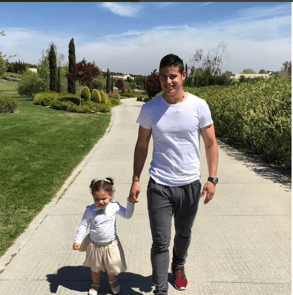 Caminar a su lado es una de las cosas que más disfruta el jugador.