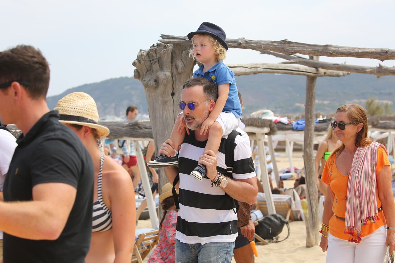 El músico y su pareja presumieron a los pequeños Zachary, de cuatro años, y Elijah, de dos.