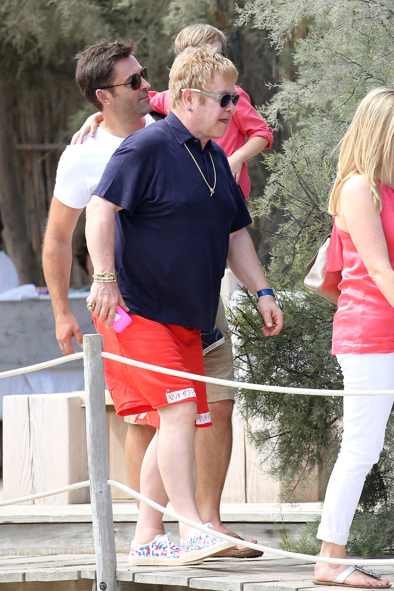 El músico y su pareja presumieron a los pequeños Zachary, de cuatro años, y Elijah, de dos.