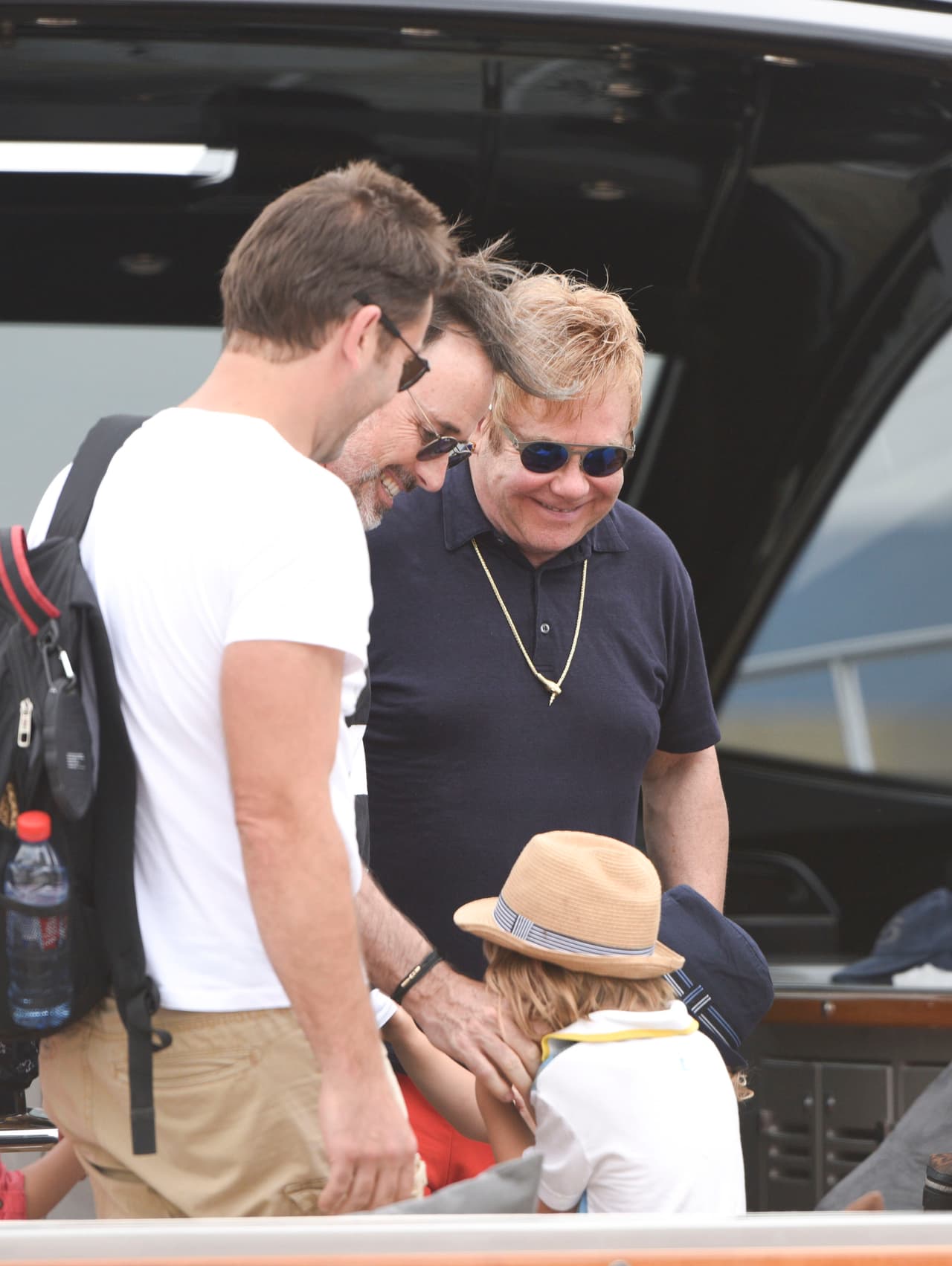 El músico y su pareja presumieron a los pequeños Zachary, de cuatro años, y Elijah, de dos.