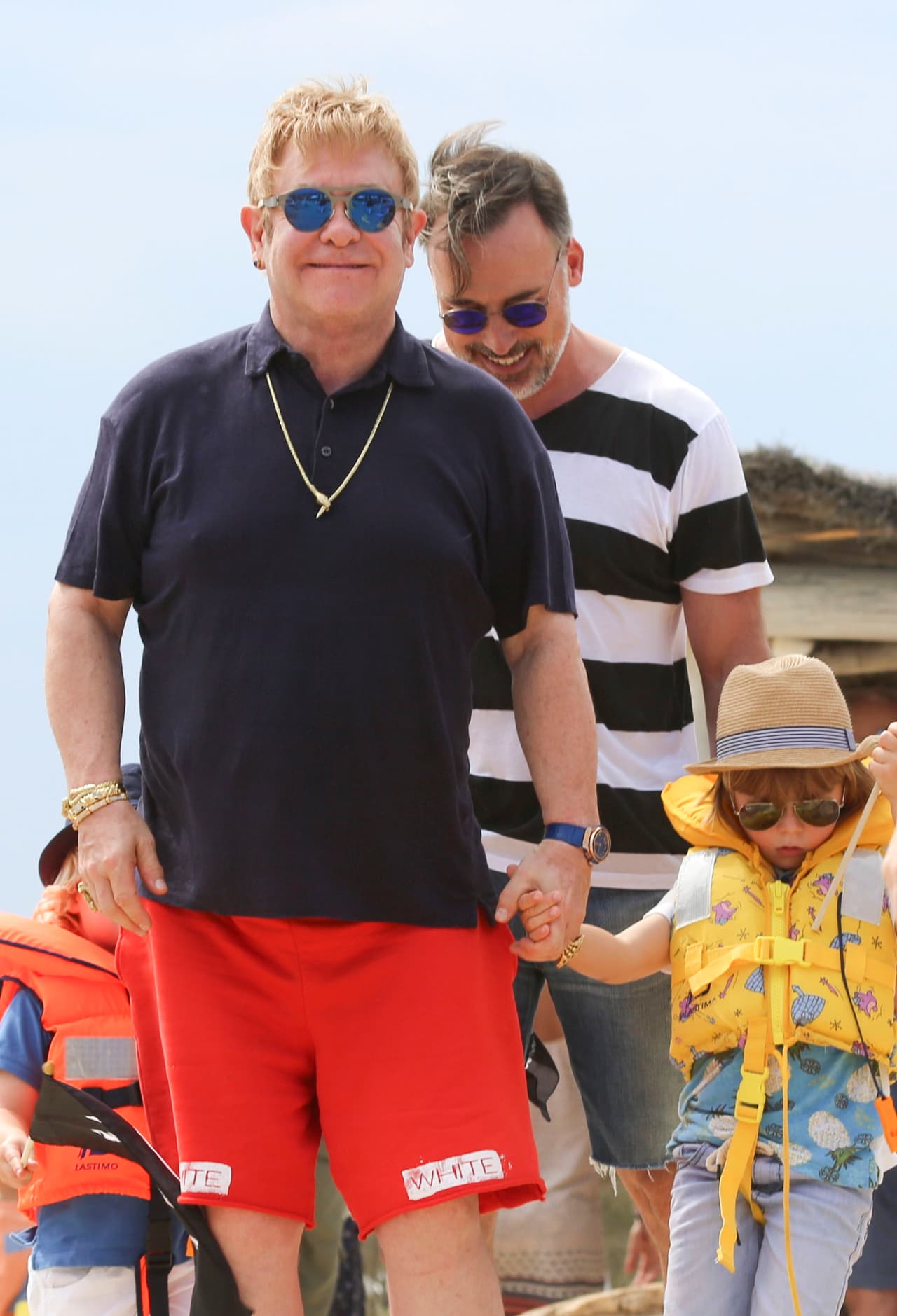 El músico y su pareja presumieron a los pequeños Zachary, de cuatro años, y Elijah, de dos.