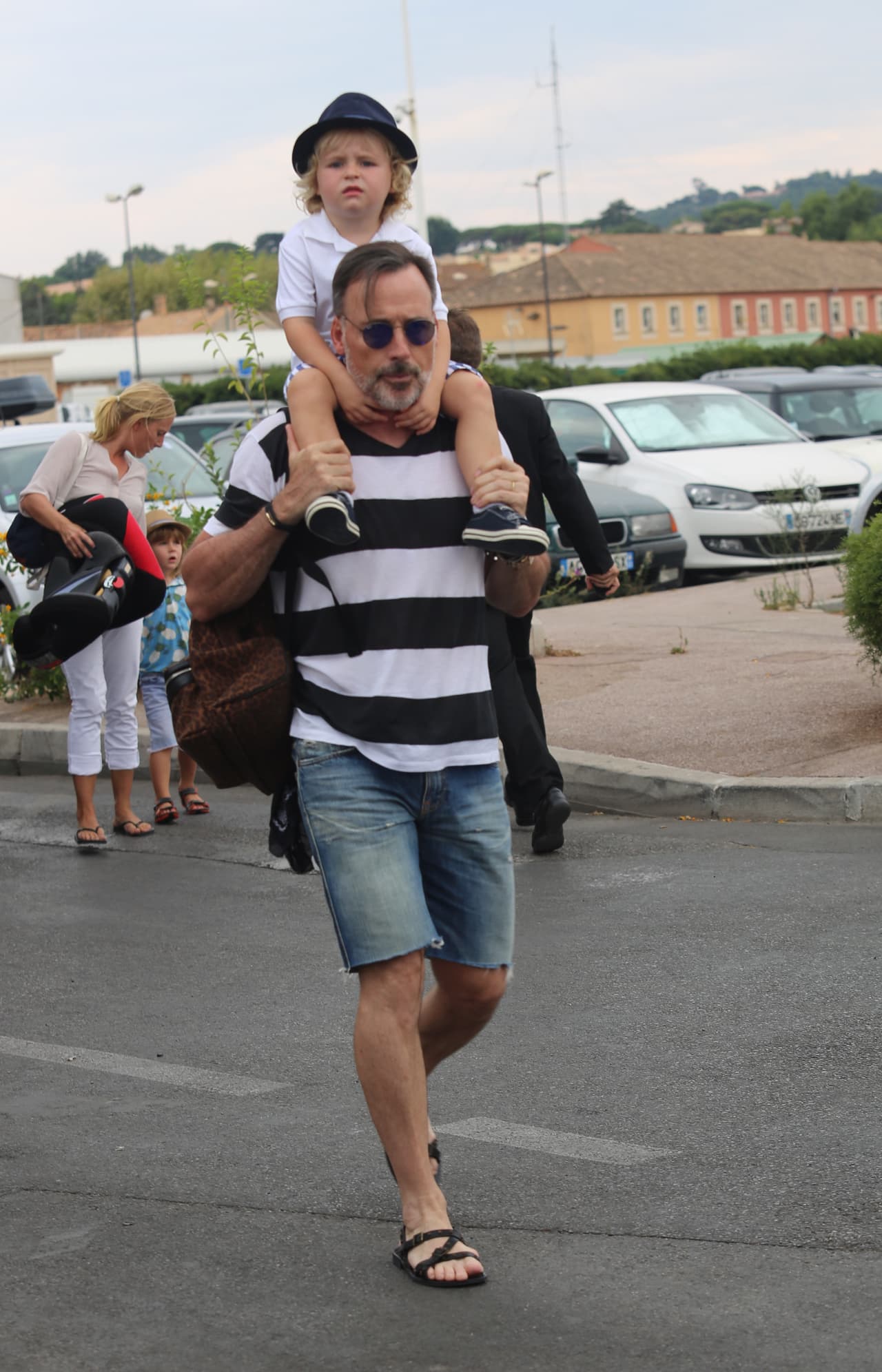 El músico y su pareja presumieron a los pequeños Zachary, de cuatro años, y Elijah, de dos.