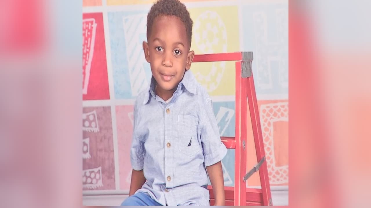 Raymond Pryer: el niño de 3 años que murió tras ser olvidado en el autobús de una guardería en Texas