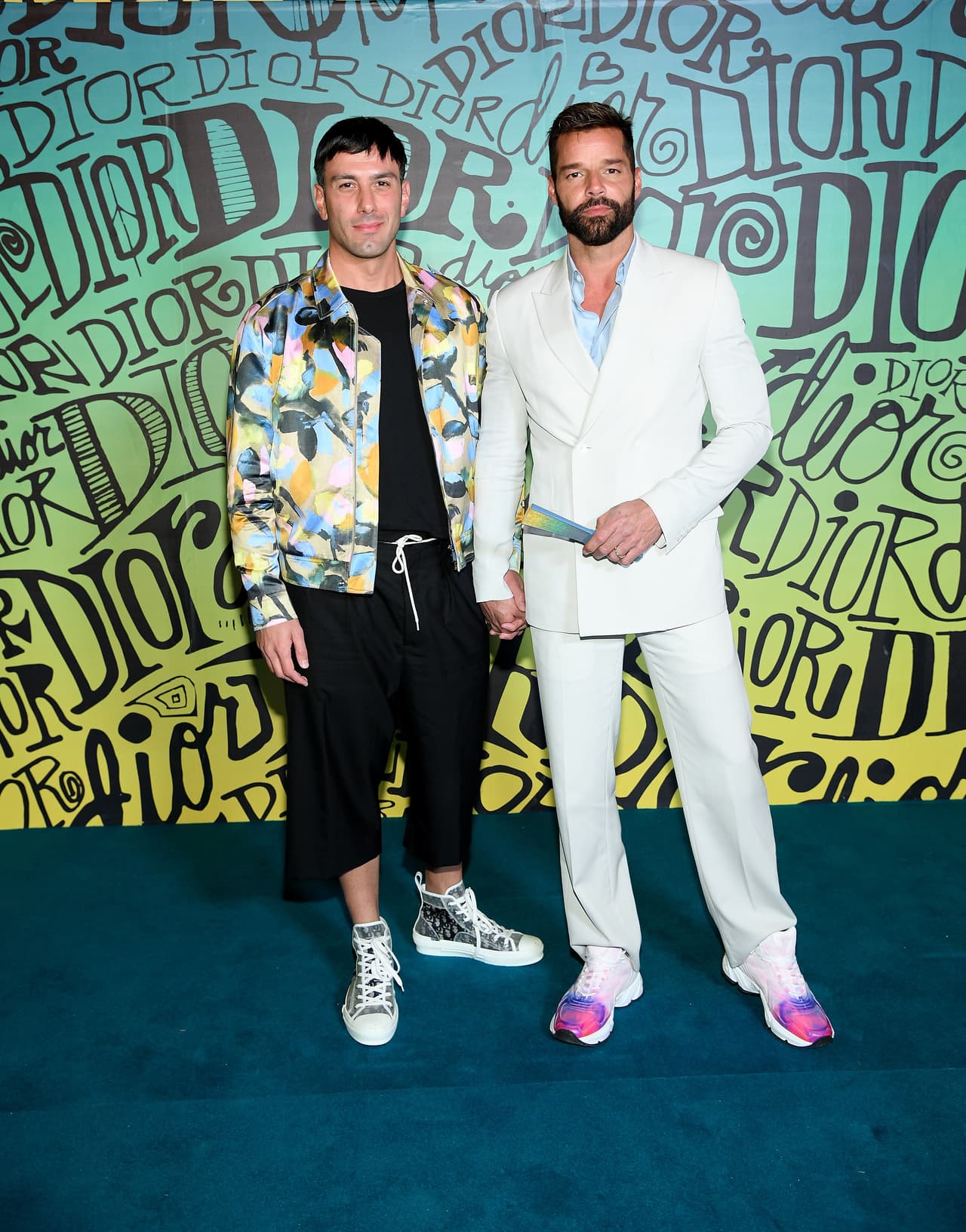 <h2 class="cms-H2-H2"><b>Ricky Martin y Jwan Joseph</b></h2>
<br>
<br>Por completa sorpresa tomó al mundo la noticia de la separación de Ricky Martin, del famoso pintor, con quien comparte la paternidad de dos hijos. El puerorriqueño anunció mediante un comunicado la decisión sin entrar en mayores detalles.