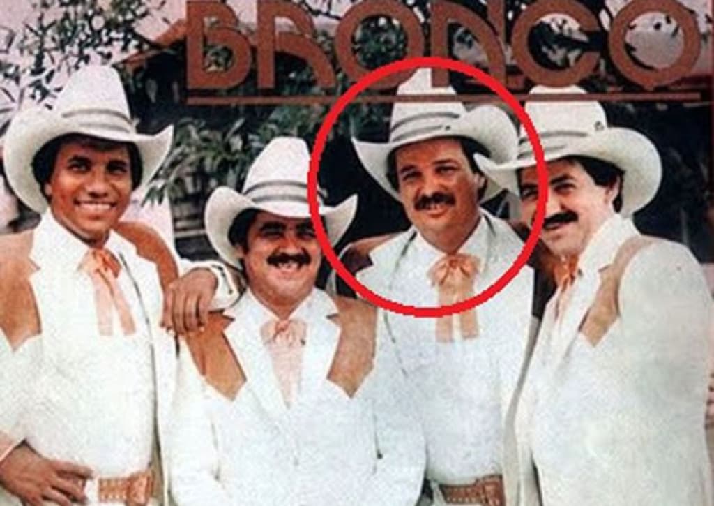 A principios del 2012, se dio la noticia que Erick Garza, extecladista del grupo Bronco, había sido encontrado muerto, luego de haber estado secuestrado poco más de una semana. El músico recibió varias amenazas en su negocio pues se negaba a pagar determinadas sumas como extorsión, hasta que finalmente fue secuestrado en su natal Monterrey, Nuevo León.