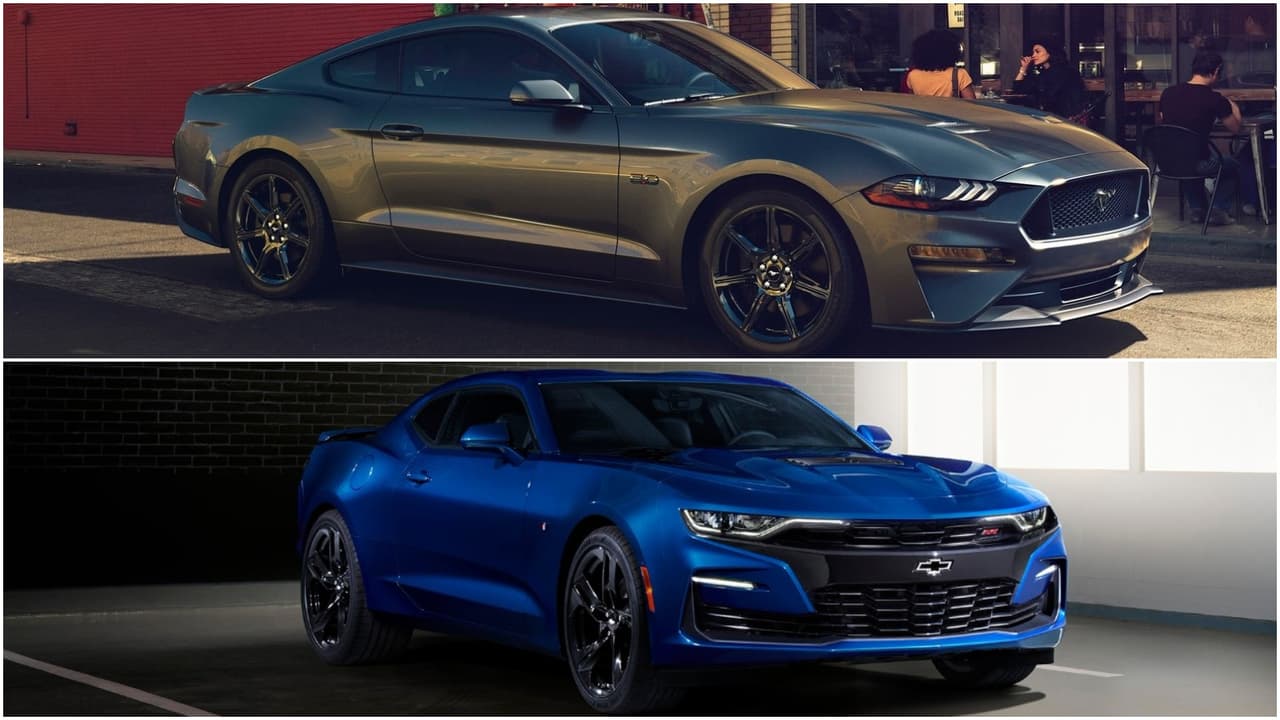 <h3 class="cms-h3-H3">Carrocería.</h3>
<br>
<br>Si hay algún modelo estadounidense al que se le puede calificar de sexy esos son estos dos coupes, que si bien son un saludo a épocas pasadas, aún siguen siendo el objeto del deseo de una porción importante del público comprador. El Mustang incluso se vende con relativo éxito en Europa y en mercados asiáticos y del medio oriente. 
<br>
<br>Las carrocerías de estas dos generaciones de Mustang y el Camaro, presentadas en 2015 y 2016 respectivamente, no han sufrido cambios importantes en sus actualizaciones. Aunque son muy similares en sus formas y dimensiones, cada auto cuenta con una personalidad muy distinta a la de su rival. El Mustang siendo el más convencional y fluido, con formas que aunque rinden homenaje al Mustangs del pasado es moderna y contemporánea, mientras que el Camaro sigue la línea del exitoso rediseño retro de 2010 pero con dimensiones más ágiles y razonables que las de su porcino antecesor. En este aspecto la competencia es nariz a nariz.