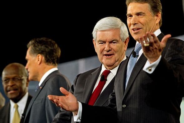 "En la entrada nos preguntaron si éramos ciudadanos americanos", escribió Peoples en su mensaje de Twitter. La razón que le dieron los organizadores era que el lugar donde se celebraba la campaña era una compañía que fabricaba submarinos para las Fuerzas Navales de Estados Unidos.