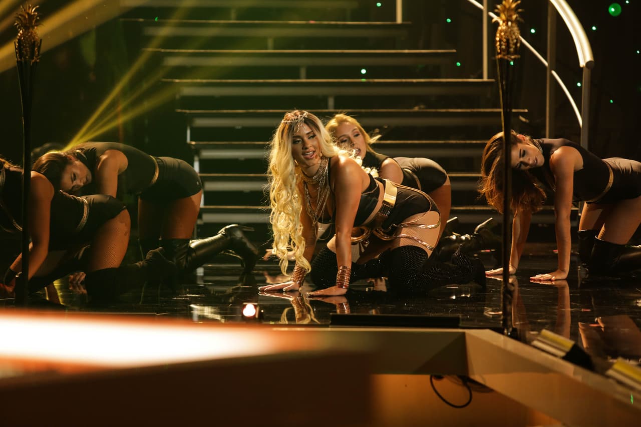 "Karol no es bailarina", dijo, por lo que Andrea debió dejar sus habilidades para el baile para otro momento. Con eso dejó en evidencia cuánto se preparó para este reto.