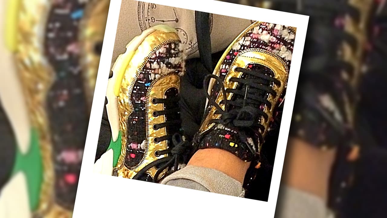 Los tenis son sinónimo de comodidad y estilo, ella los adora para ir de viaje.