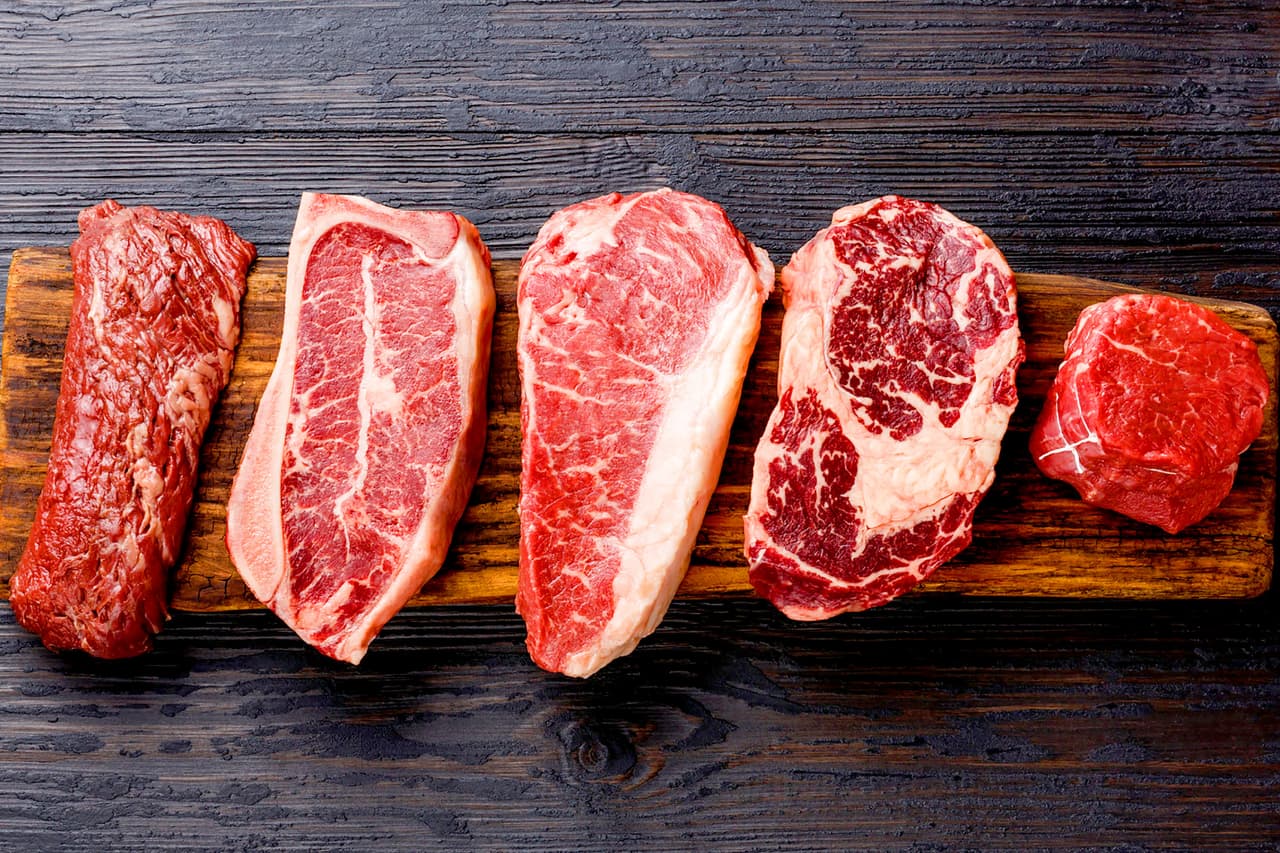 <b>Carne: +16%</b>
<br>
<br>Los costos de transporte y combustible han influido en el aumento de los precios de la carne, así como la disponibilidad limitada de mano de obra, que se vio agravada por el covid-19