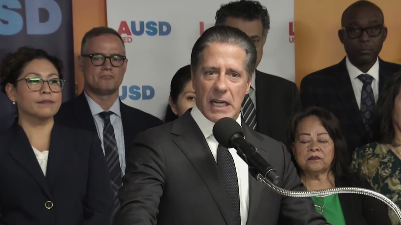 LAUSD ofrece cenas gratis ante suspensión de SNAP por cierre de gobierno federal