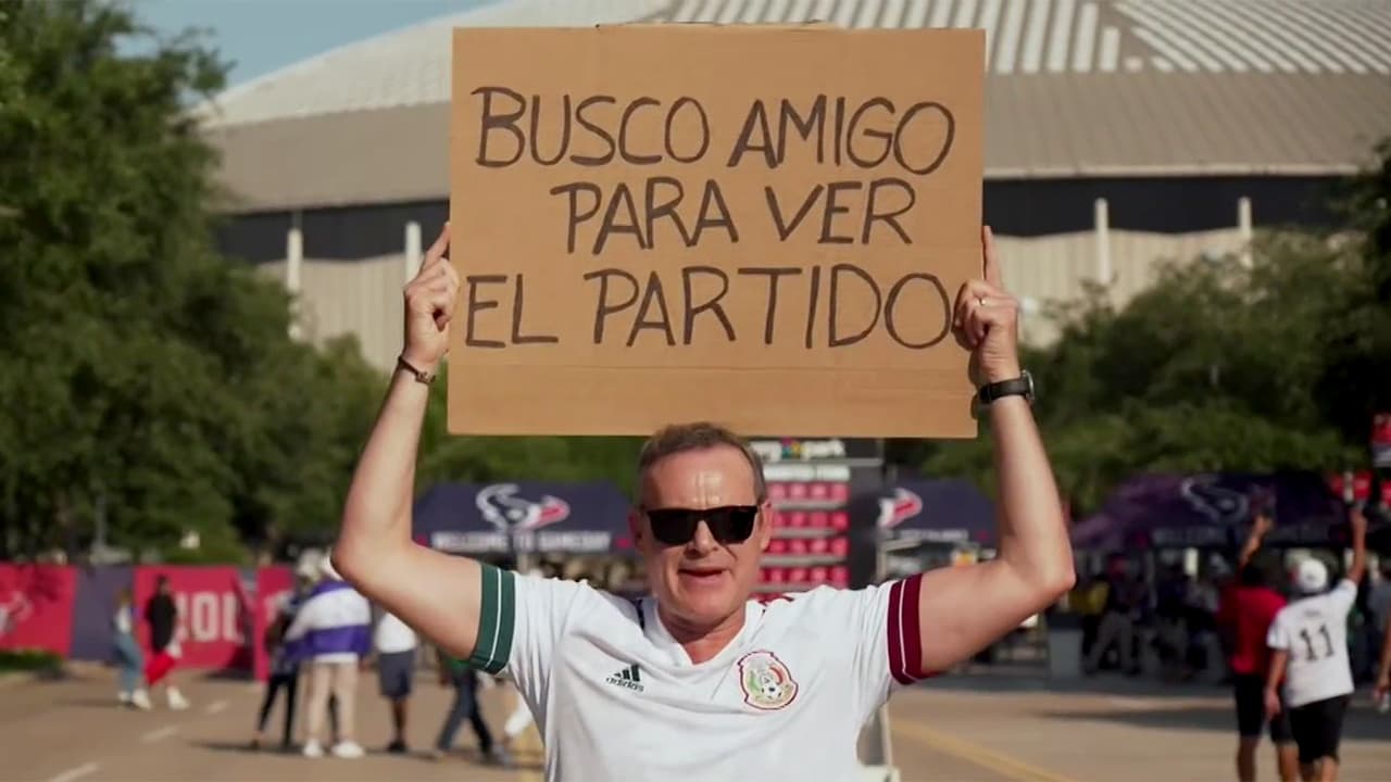 Alan Tacher buscó un amigo para ver el partido México vs Honduras, ¿lo consiguió?