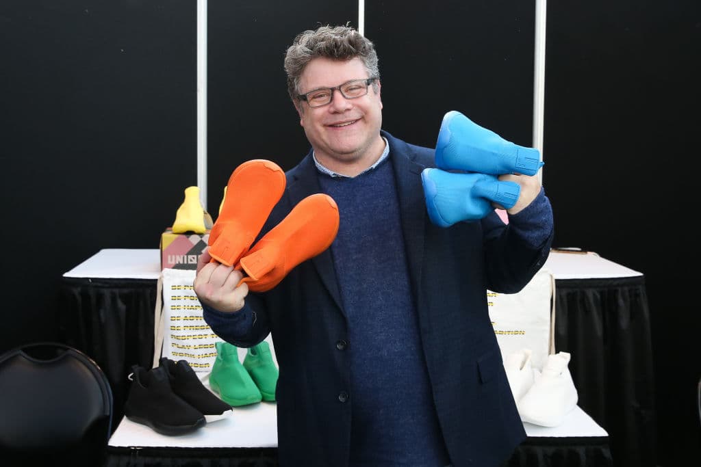 Pero su fama se catapultó cuando interpretó a Samwise Gamgee en la trilogía de ‘The Lord of the Rings’ en 2001. Después de ese rol se mantenido muy activo y aparecido en ‘Stranger Things’, ‘Young Rock’ y ‘Perry Mason’.