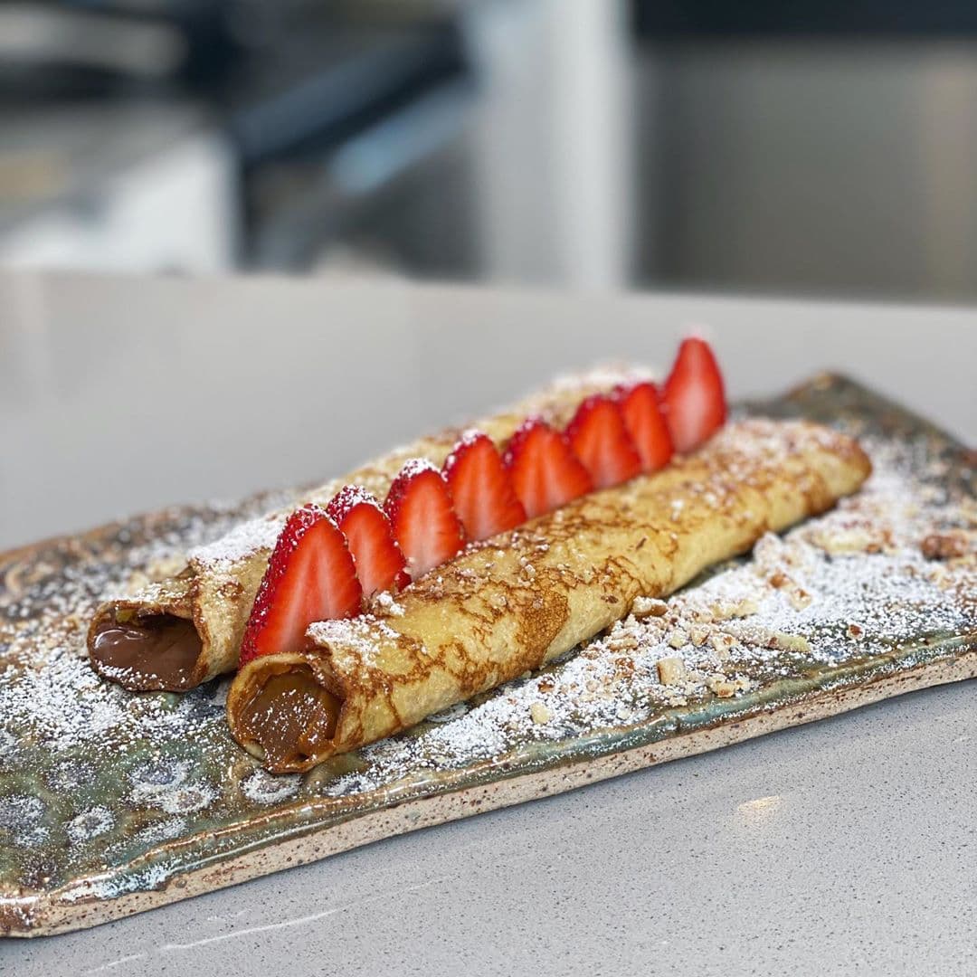 Yisus se entretiene preparando en casa estas delicias, para deleite de sus hermosas hijas y esposa.