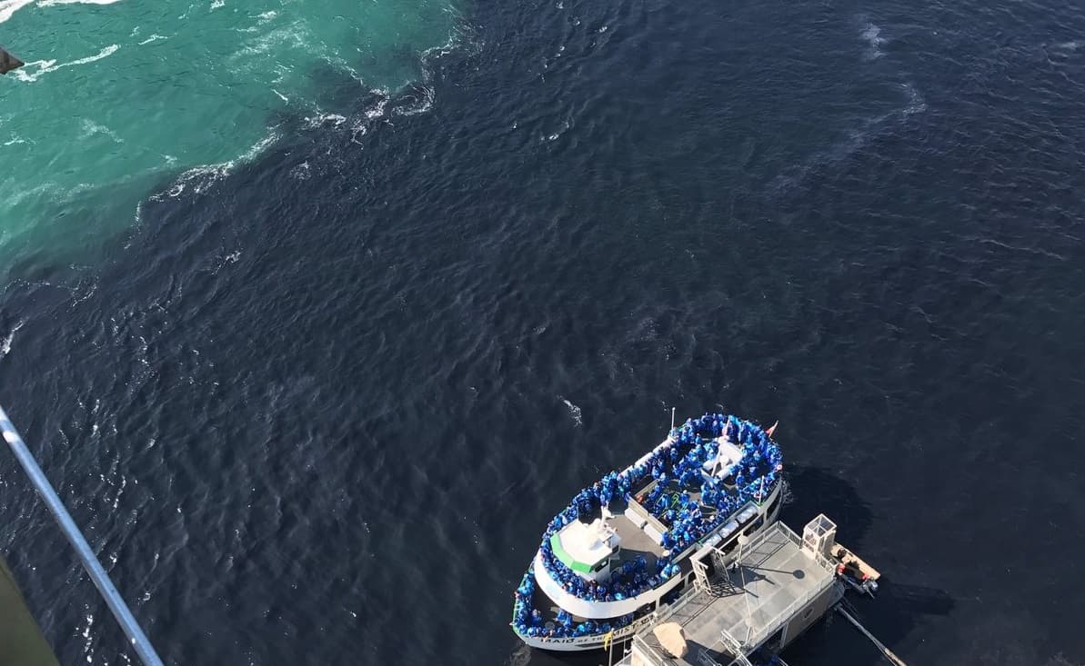 Esta es la razón por la que las aguas cercanas a las Cataratas del Niágara se pusieron negras y nauseabundas 