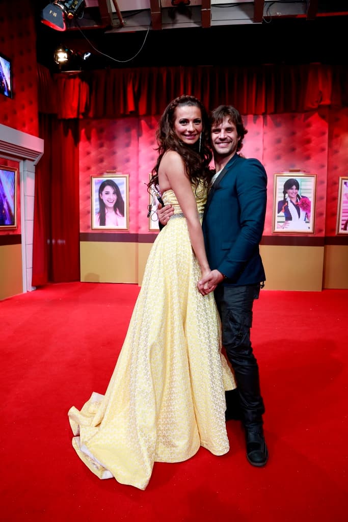 Mark Tacher acompañó a su adorada Cecilia Galliano.