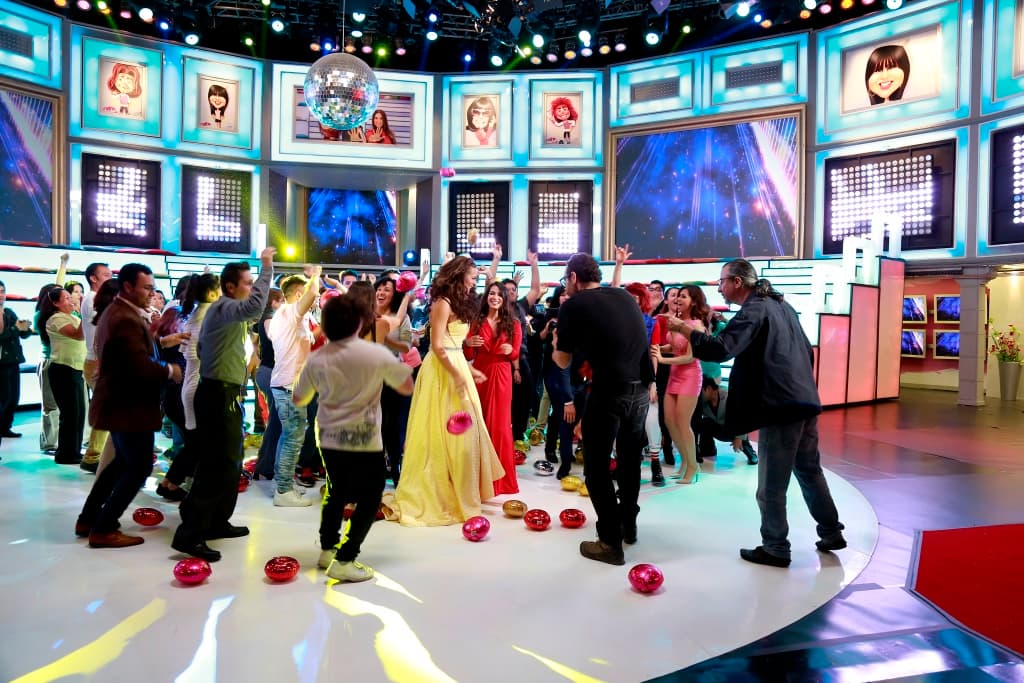 La fiesta continuó por varios minutos.