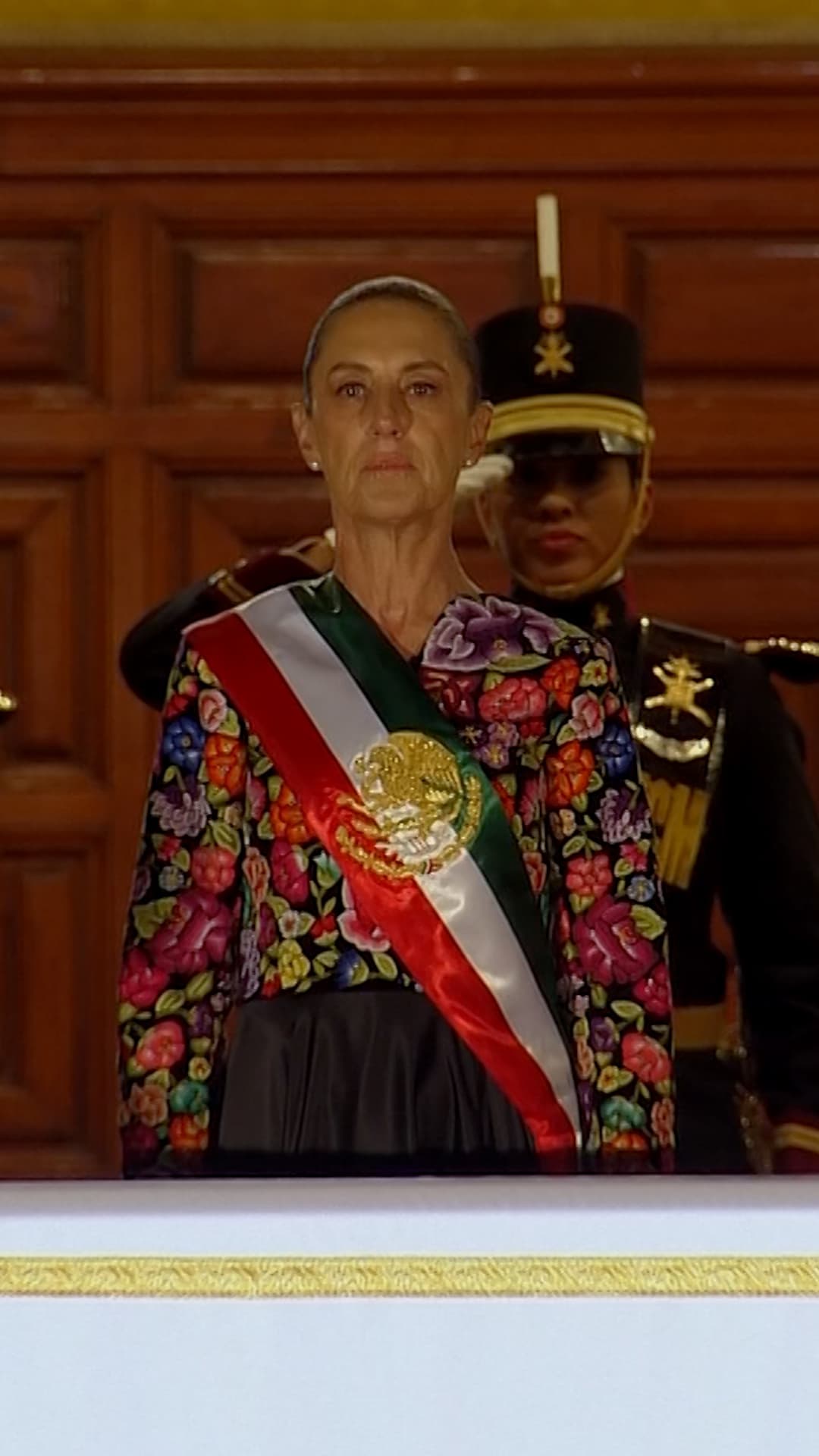 Claudia Sheinbaum, presidenta de México, da el grito en el Zócalo
