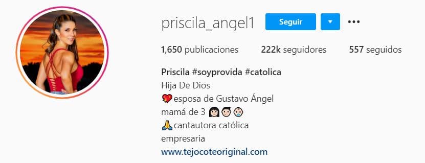 La cantante mexicana que está por cumplir 43 años se ha declarado "provida" y "católica".