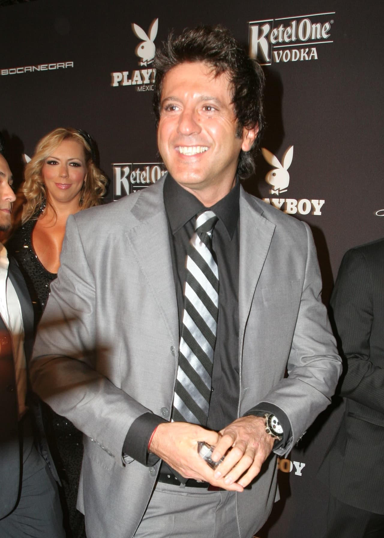 El actor y empresario mexicano comentó que no tiene relación alguna con el hijo que Niurka Marcos tuvo con el productor Juan Osorio.