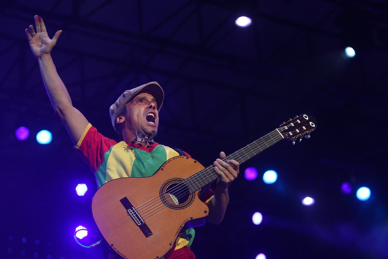 Manu Chao regresa después de 10 años con tres nuevas canciones