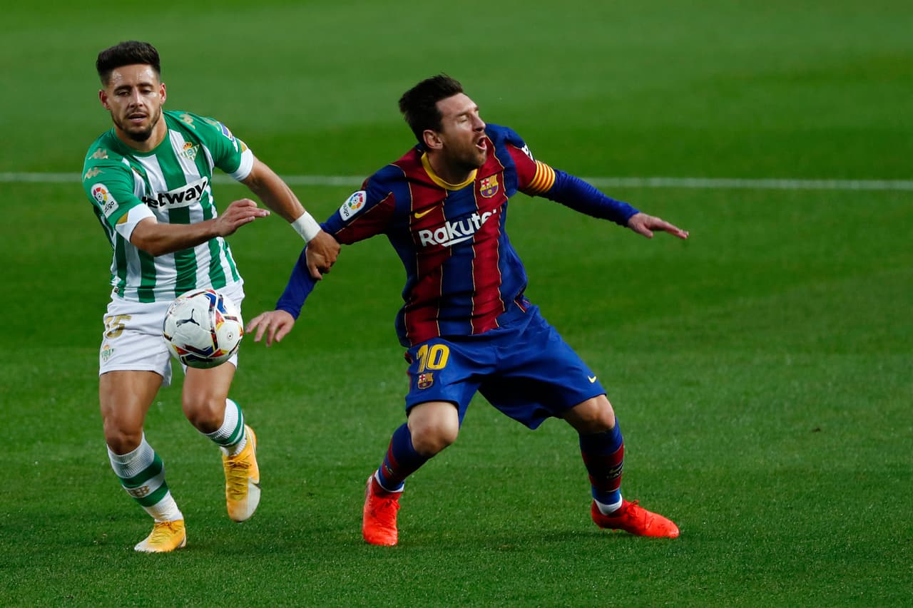 El astro argentino ingresó al inicio de la segunda mitad y su peso en la cancha fue fundamental para la goliza. | Dembélé abrió el marcador a los 22’ y Sanabria (45+2’) igualó el marcador. Griezmann (49’) falló un penal en la primera mitad, pero comenzando la parte complementaria ‘se sacó la espina’. Messi (61’) creció la ventaja cobrando una pena máxima y Morón (73’) nuevamente descontaba. Hacia el final del partido, el astro argentino (82’) hizo el cuarto para los culés. Pedri (90’) puso la 'cereza en el pastel'.