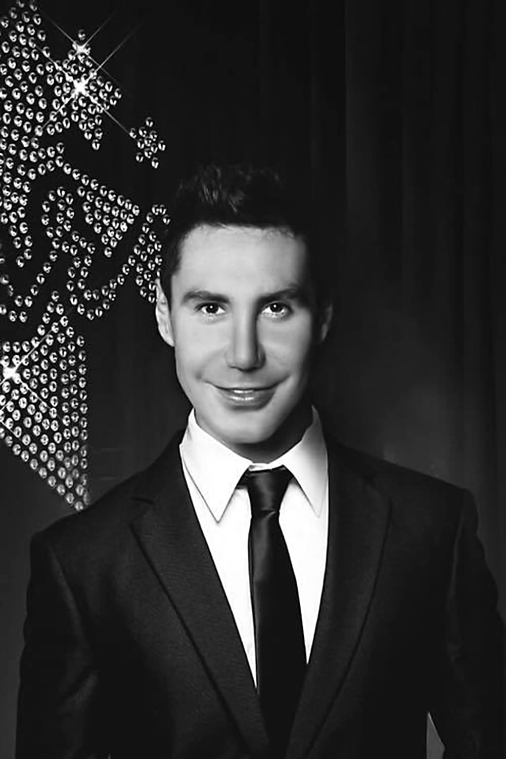 El 19 de octubre de 2020, 
<b>Daniel Urquiza</b>, mejor conocido como 'El Rey de las Extensiones', fue encontrado sin vida en su departamento de la Ciudad de México, presuntamente se quitó la vida.
<br>