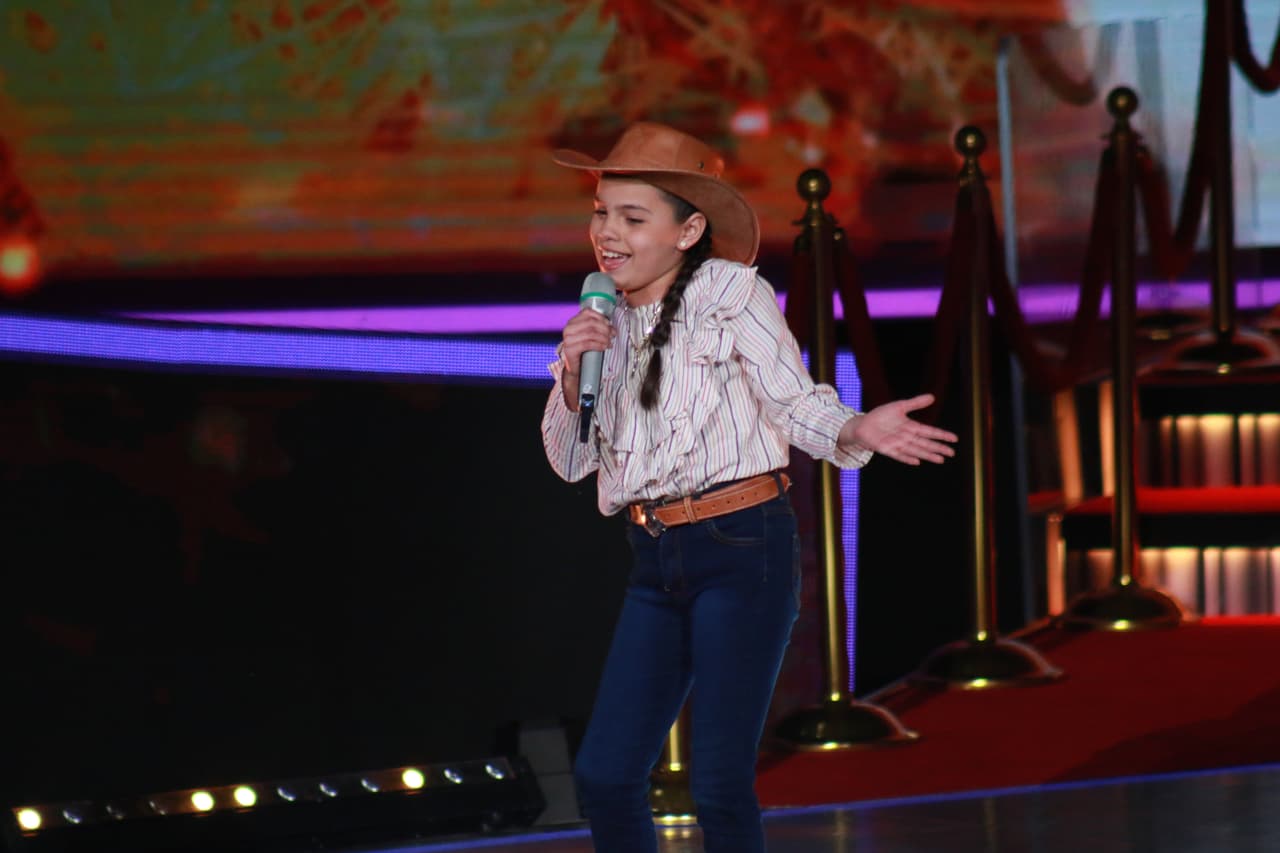 En el duelo de canto participaron Camila Álvarez de 10 años.