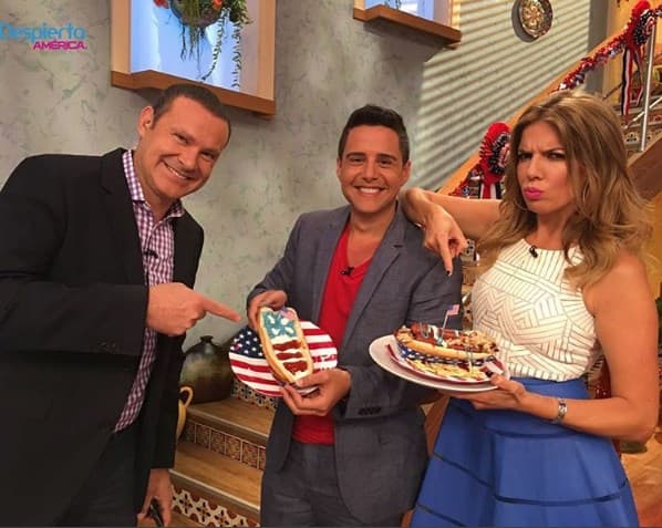Fernanda y Alejandro querían mostrar quién preparaba el mejor hot dog.