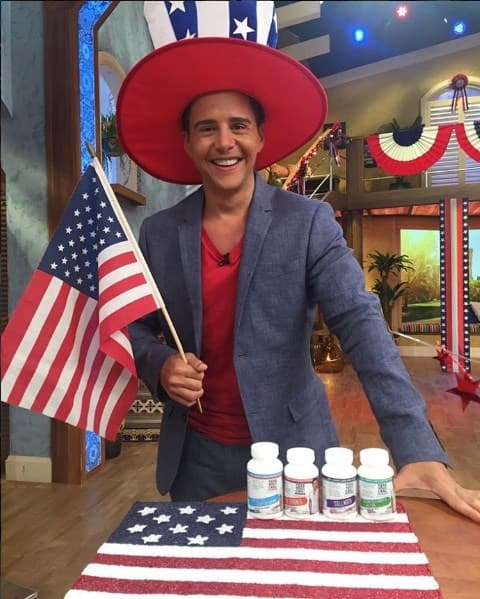 Alejandro Chabán siempre cuidándonos para no comer de más en los festejos.