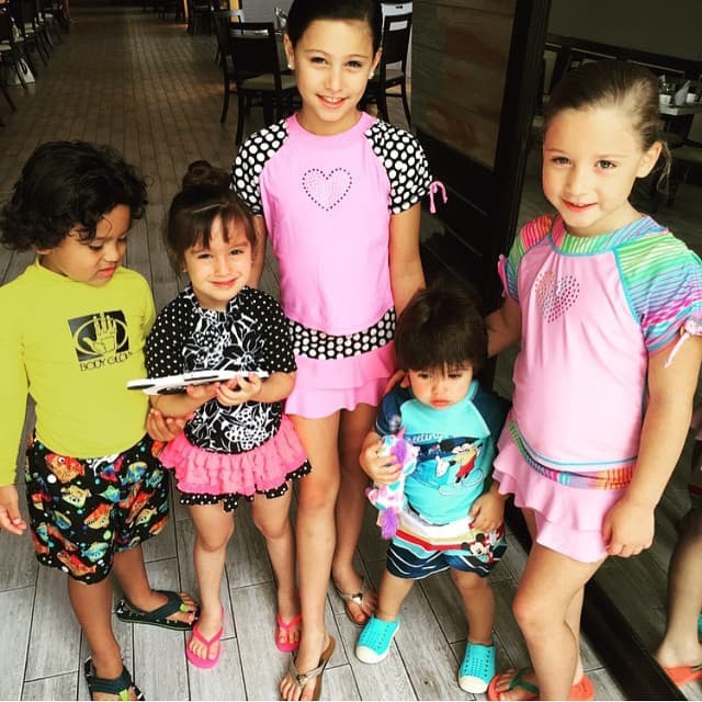 Se llevó a sus sobrinos e hijos.