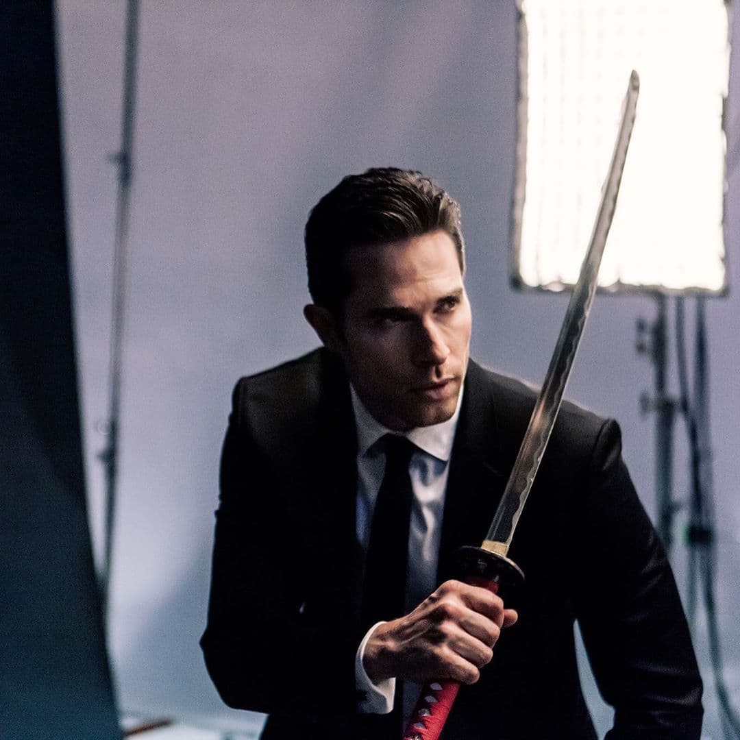 En esta serie, el personaje del actor argentino se encontrará dividido entre tener que seguir el legado familiar de negocios ilícitos y sus ideales.