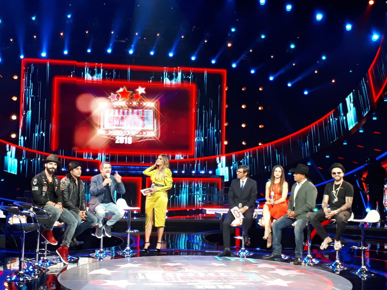 Adrián Di Monte, Albertano, Manuel 'Flaco' Ibáñez, Bianca Marroquín, Lupe Esparza y Nacho son los seis jueces que tendrán la difícil tarea de calificar el desenvolvimiento de los chiquitines en el escenario.